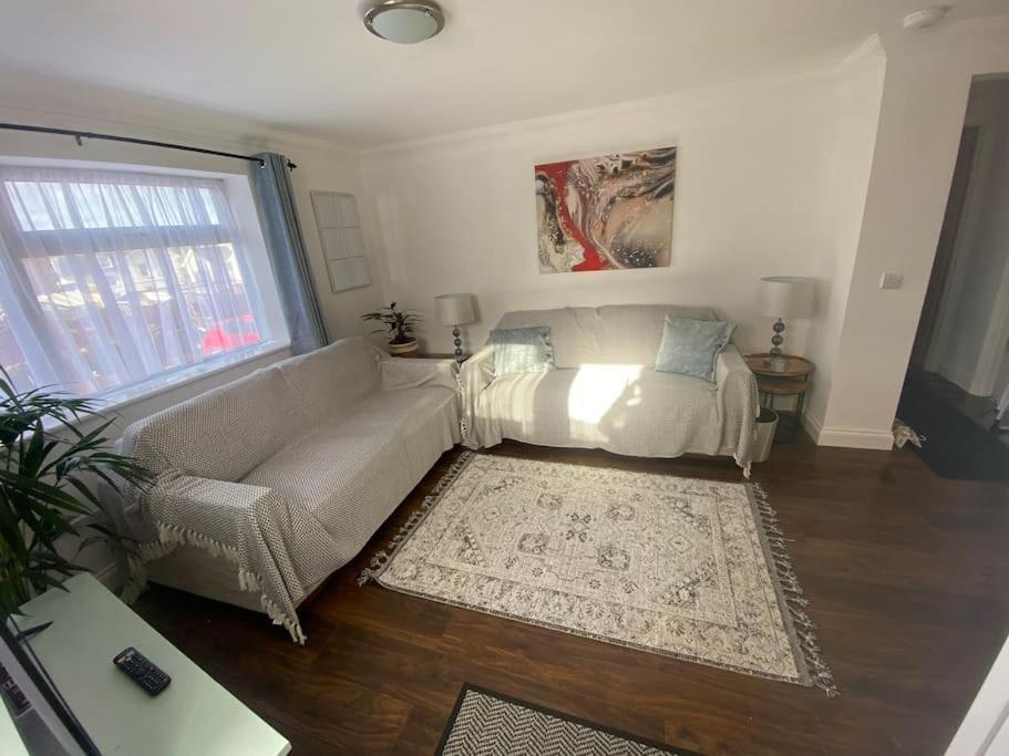 The Garden Flat At Wynncroft Apartment *